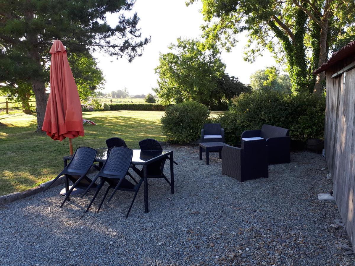 Manoir De La Ville Marie Hirel Exterior foto